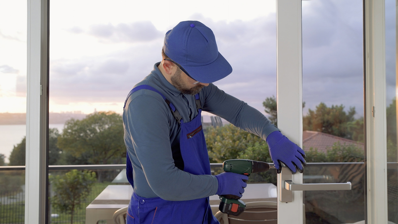 Steel-Door-Fitting-in-Georgina