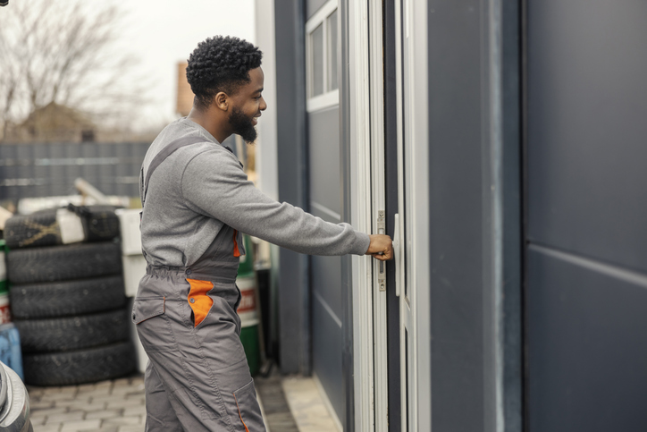 Steel-Door-Fitting-in-Toronto